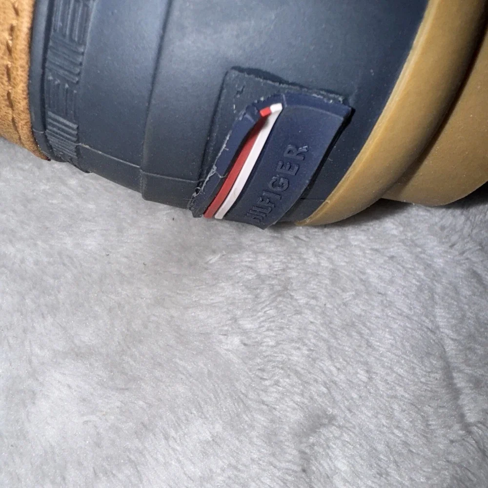 Tommy Hilfiger Roza3 Duck Boots Size 8M